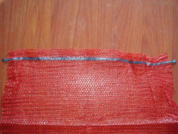 Baggs plástico rojo que pesca el abrigo 18gsm-45gsm del estiramiento de la plataforma de Tomoto Baggs